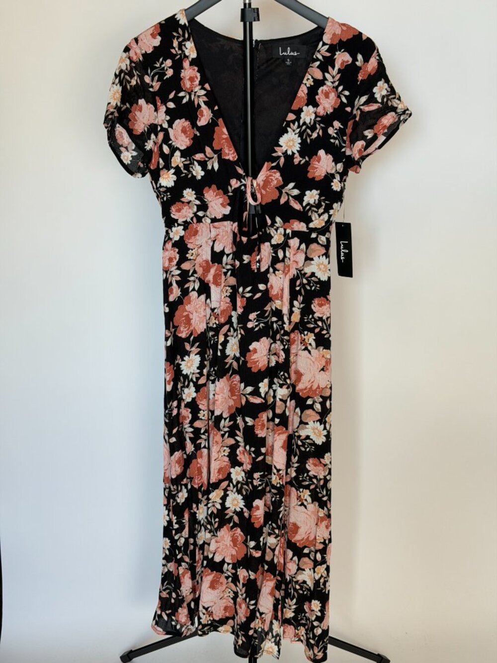 Lulus Floral Maxi Dress Size S NWT